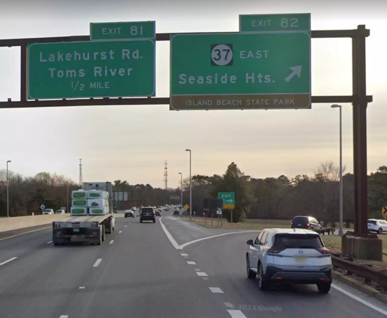 Garbage truck driver dies after crash on Garden State Parkway, police say