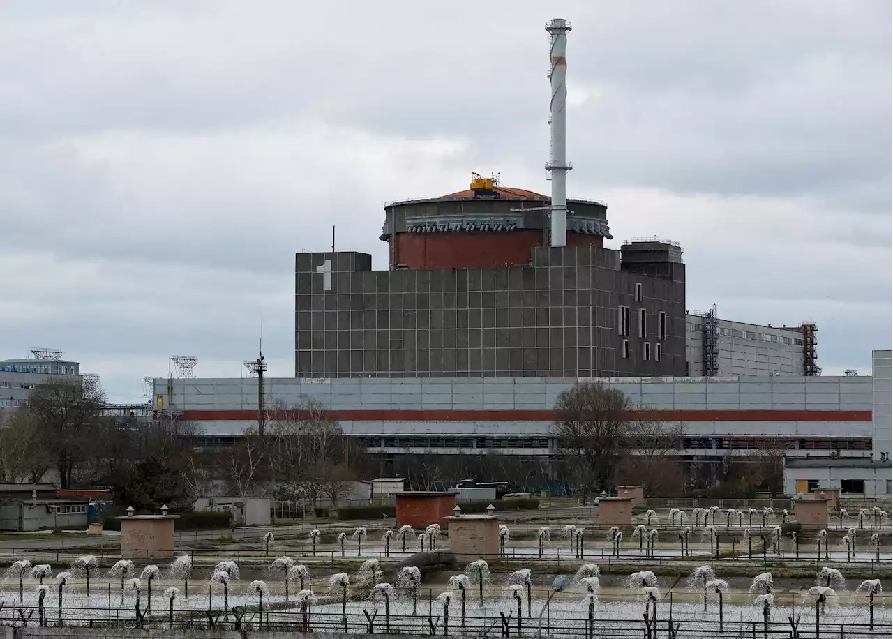 Ukrainian nuclear plant workers scramble for water after dam collapses