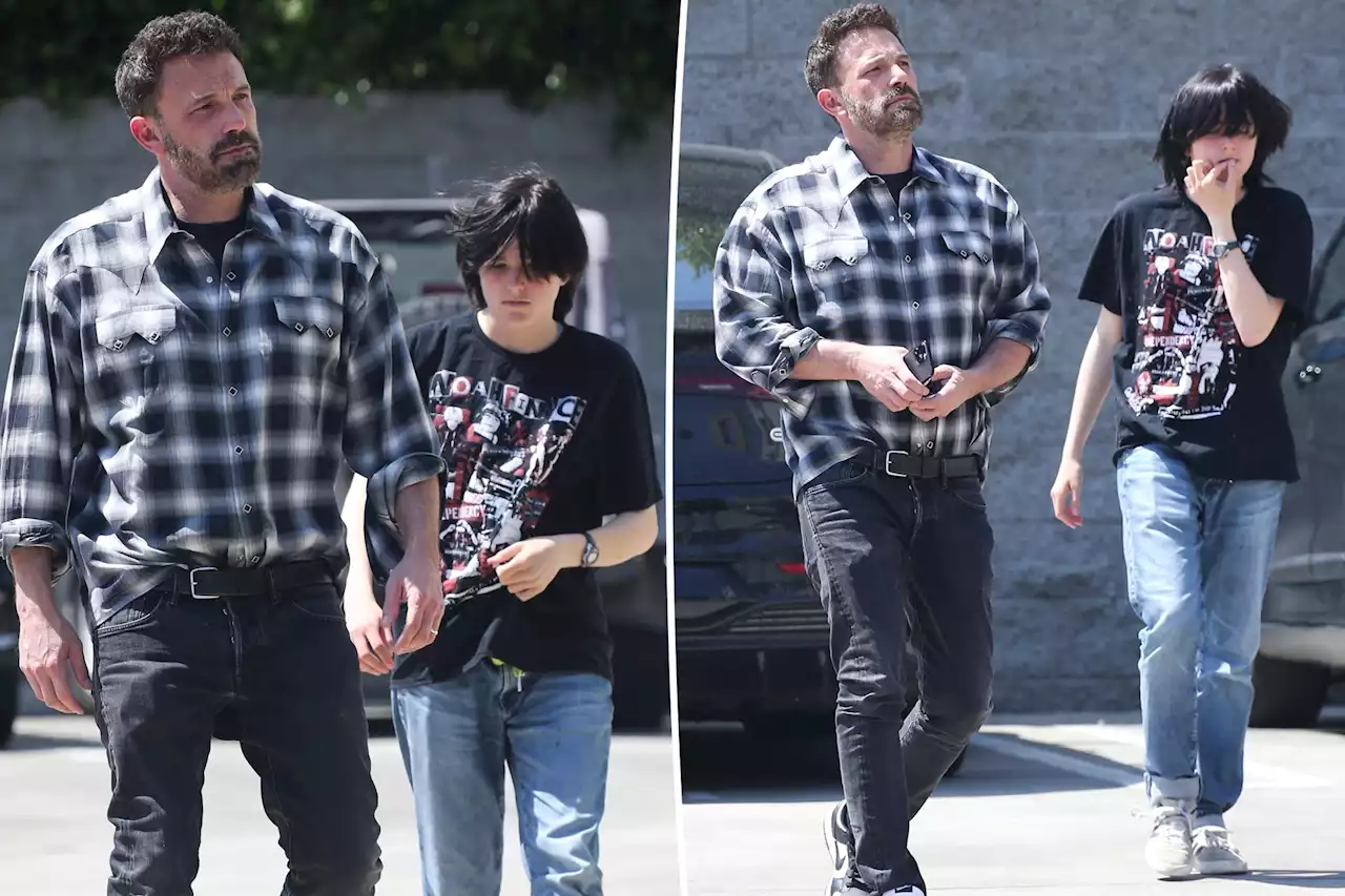 Ben Affleck has casual lunch outing with child Seraphina in Santa Monica