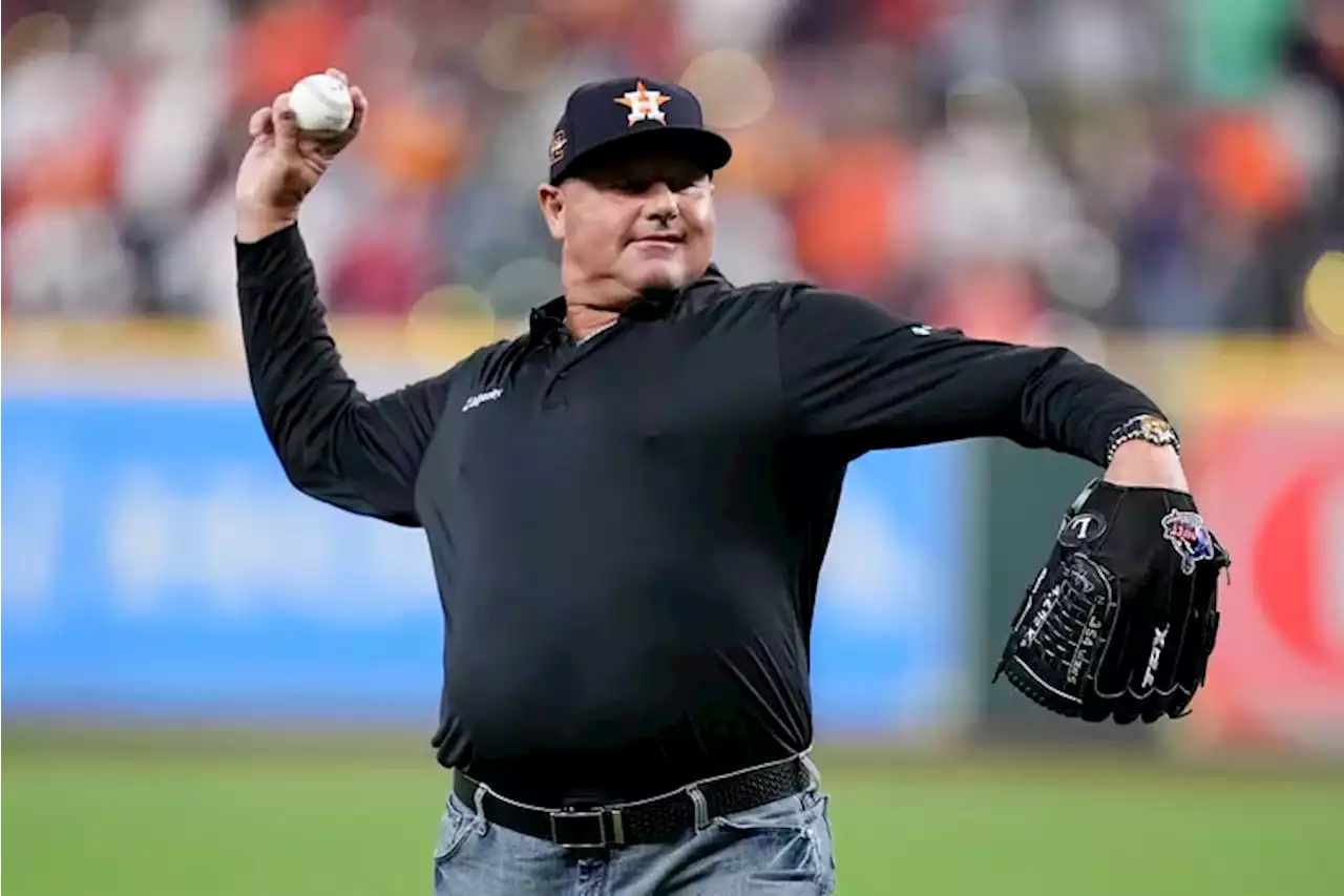 Roger Clemens throws batting practice before Phillies game against Dodgers