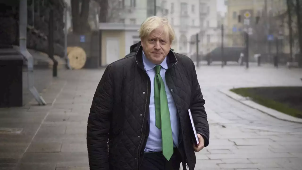 Rattrapé par le «partygate», Boris Johnson démissionne de son mandat de député