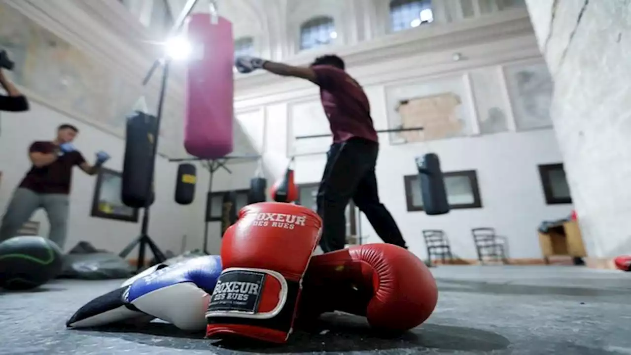 Resurgence of boxing is essential in empowering the youth: Dingaan Thobela - SABC News