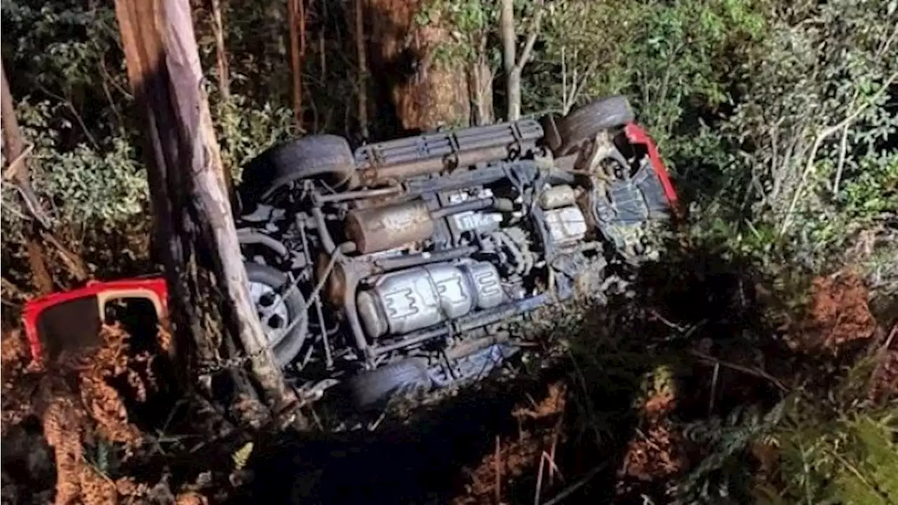 Teenager rolls car off cliff in Victoria