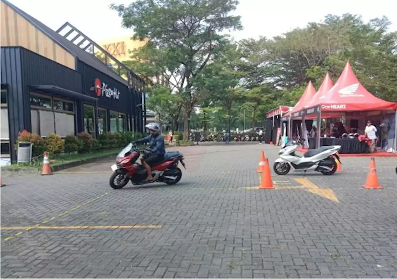 Honda Premium Matic Day di The Park Mall Solo Baru Full Seru