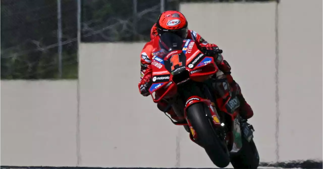 MotoGP, GP Italia: Bagnaia da record, pole davanti ai fratelli Marquez