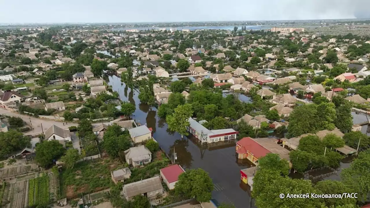 Вода практически полностью ушла из Новой Каховки после ЧС на ГЭС