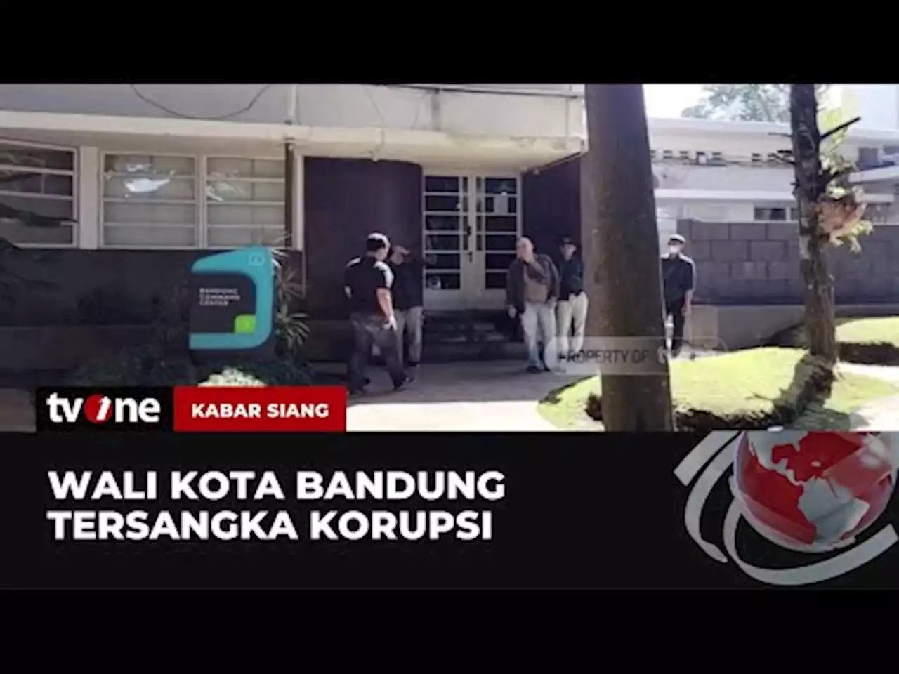 KPK Kembali Geledah Kantor Bandung Command Centre - tvOne