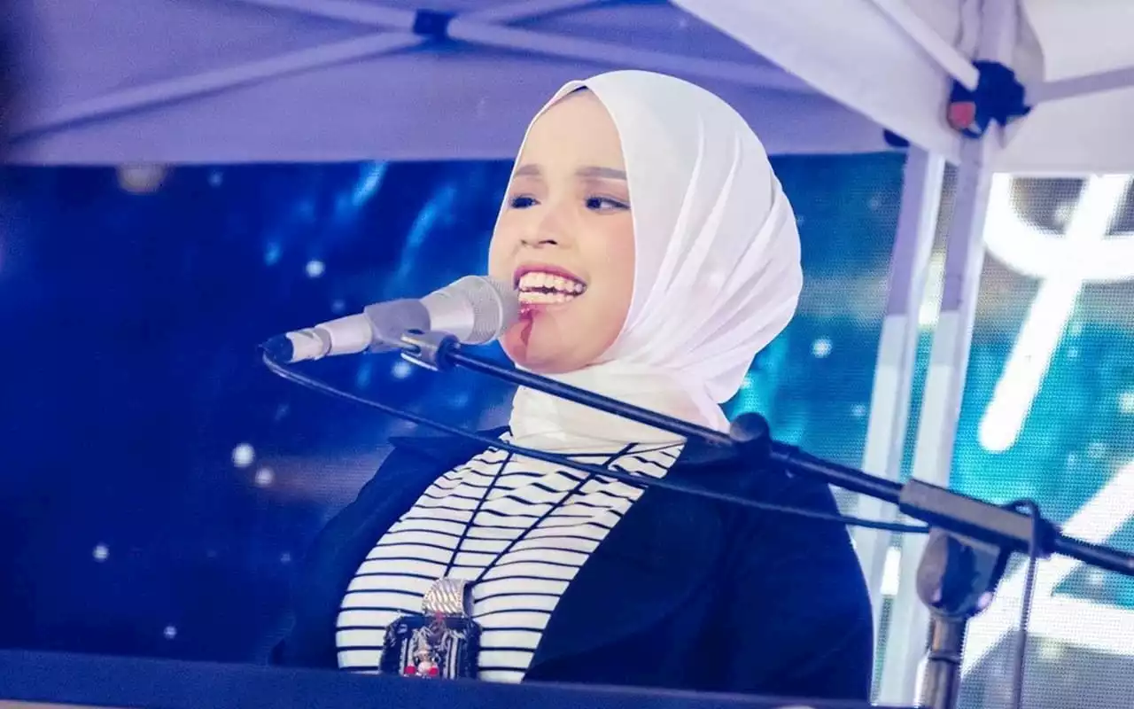 Momen Putri Ariani Sujud Syukur Usai Raih Golden Buzzer di 'America's Got Talent' Terkuak