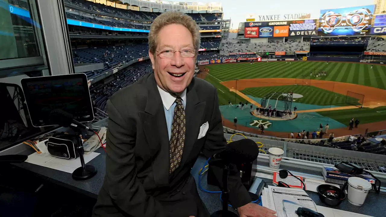 Yankees broadcaster Joh Sterling hit with foul ball, continues commentary