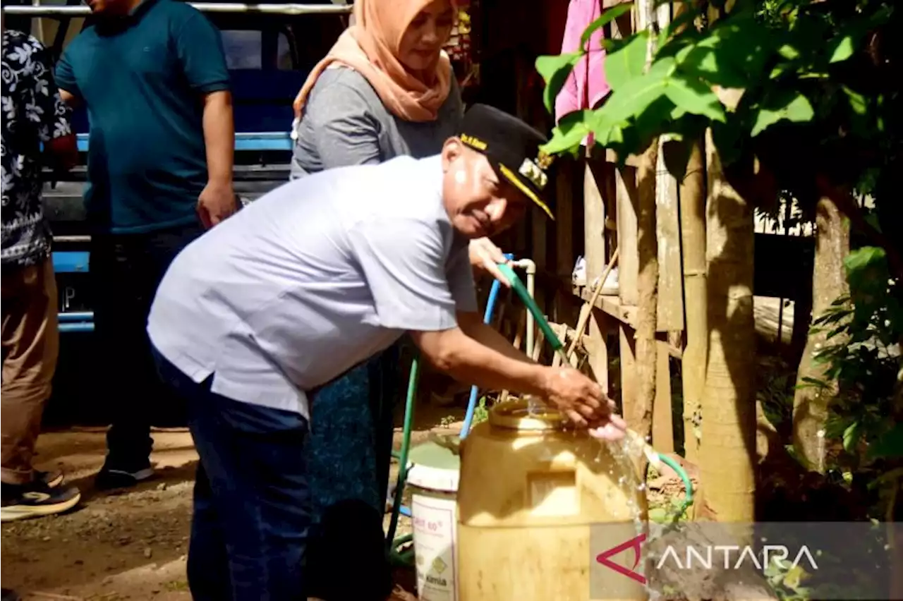 Pemkab Situbondo bantah Desa Gunung Putri kekurangan air bersih