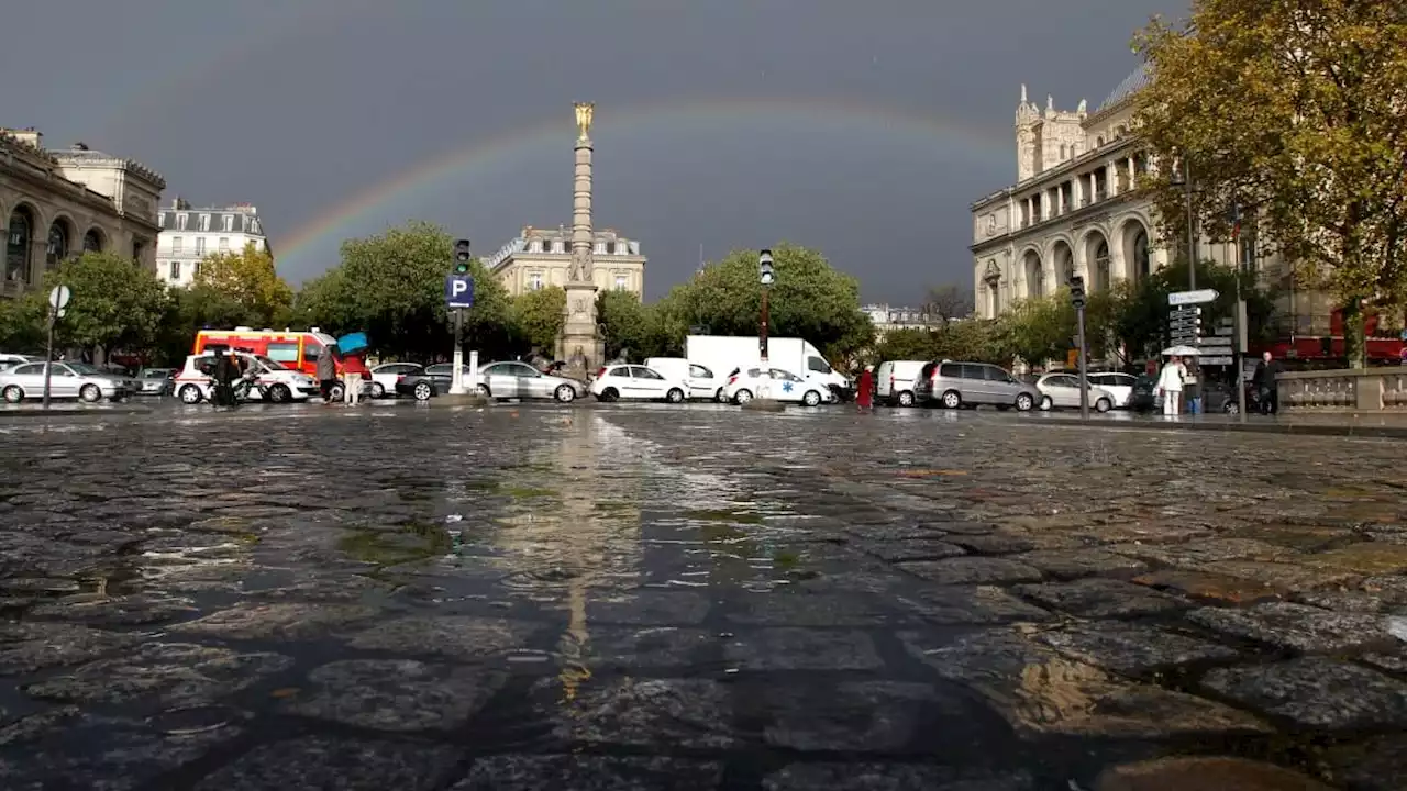 Paris: Anne Hidalgo annonce un réaménagement de la place du Châtelet en 2024 au profit des piétons