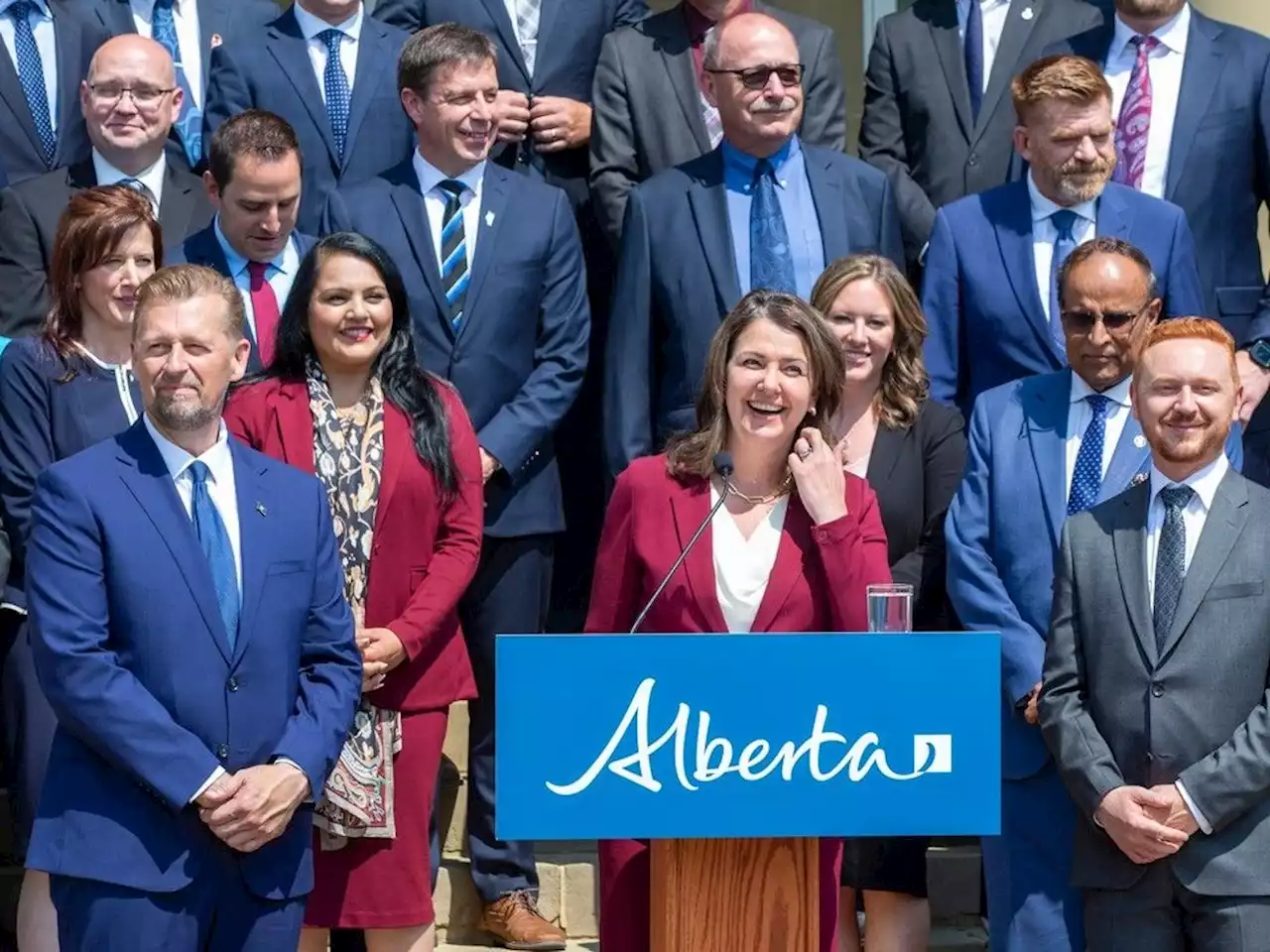 What to expect from Alberta Premier Smith's mostly-familiar cabinet