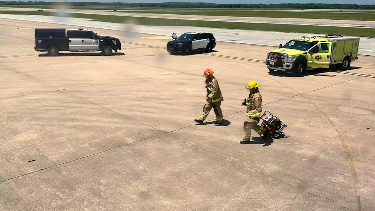 Plane engine catches fire before takeoff at Austin airport