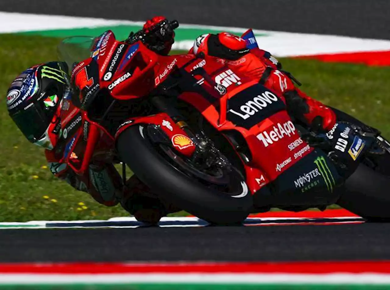 Festa Ducati con Bagnaia, che vince anche in gara. Male Bezzecchi. Cade Marquez