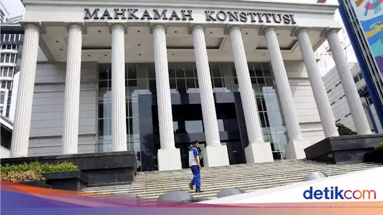 Sebut Riba Haram Bikin Dosa, Warga Kota Bekasi Gugat KUHPerdata ke MK