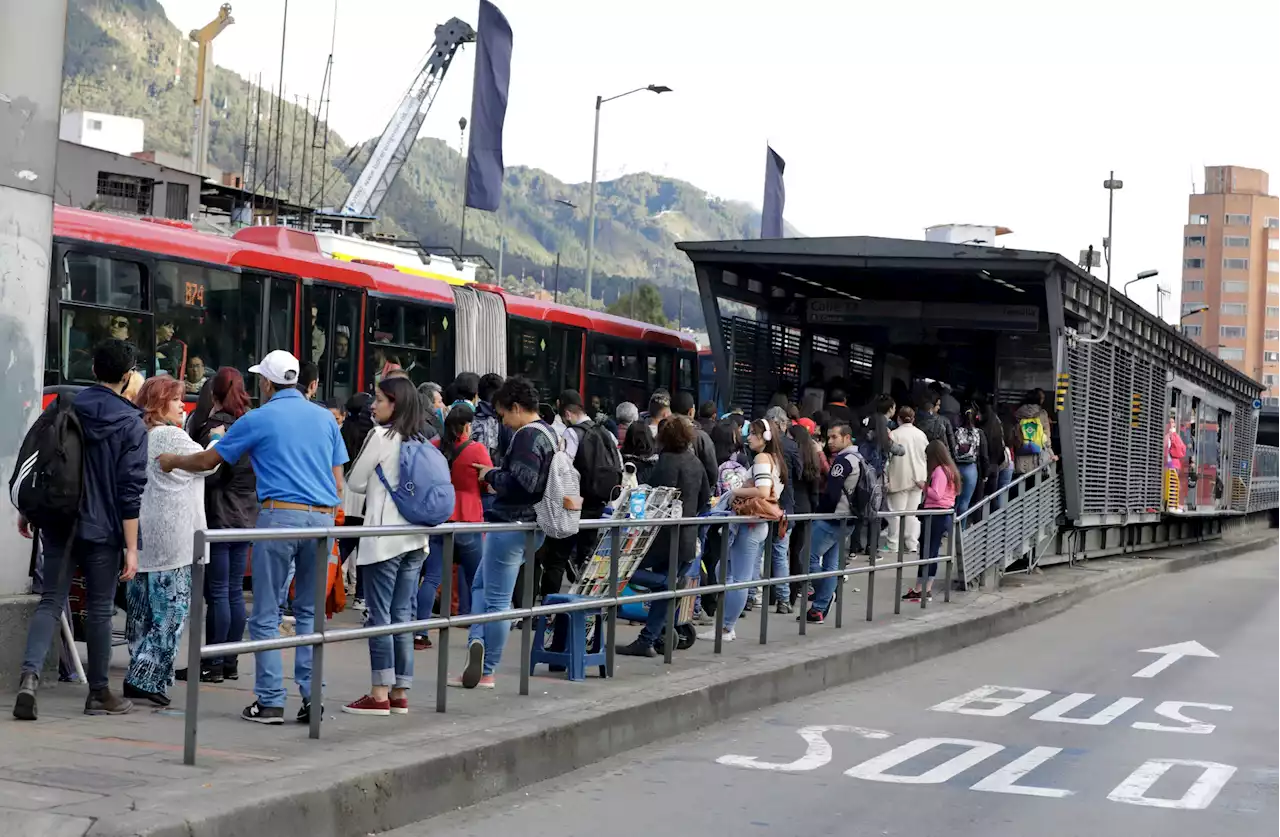 Las cinco alternativas para aliviar el enorme déficit del transporte público