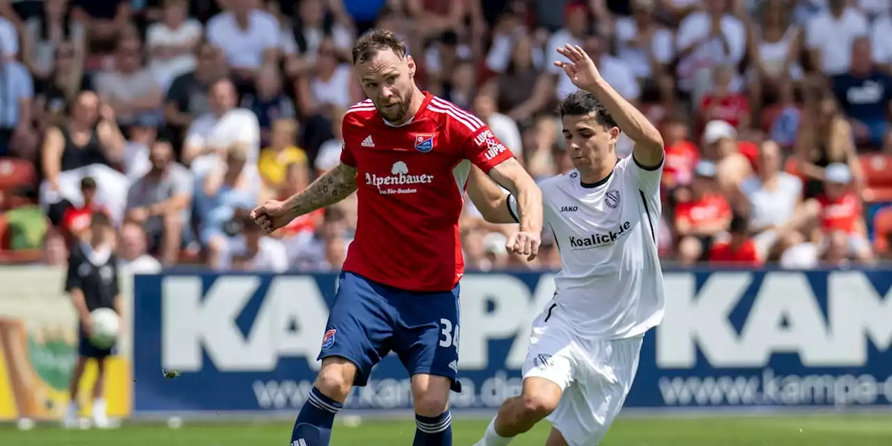 Trotz Randale-Unterbrechung: Haching schlägt Cottbus und steigt in die 3. Liga auf