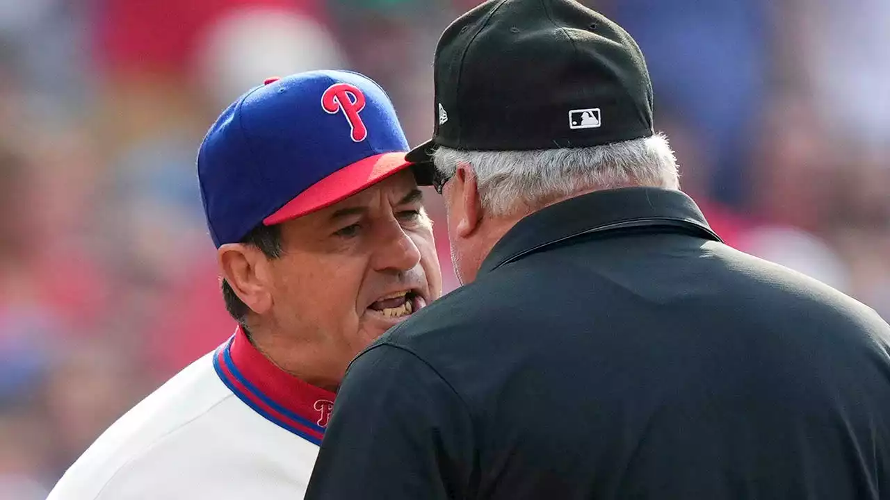 Phillies' Rob Thomson ejected after arguing about resetting pitch clock