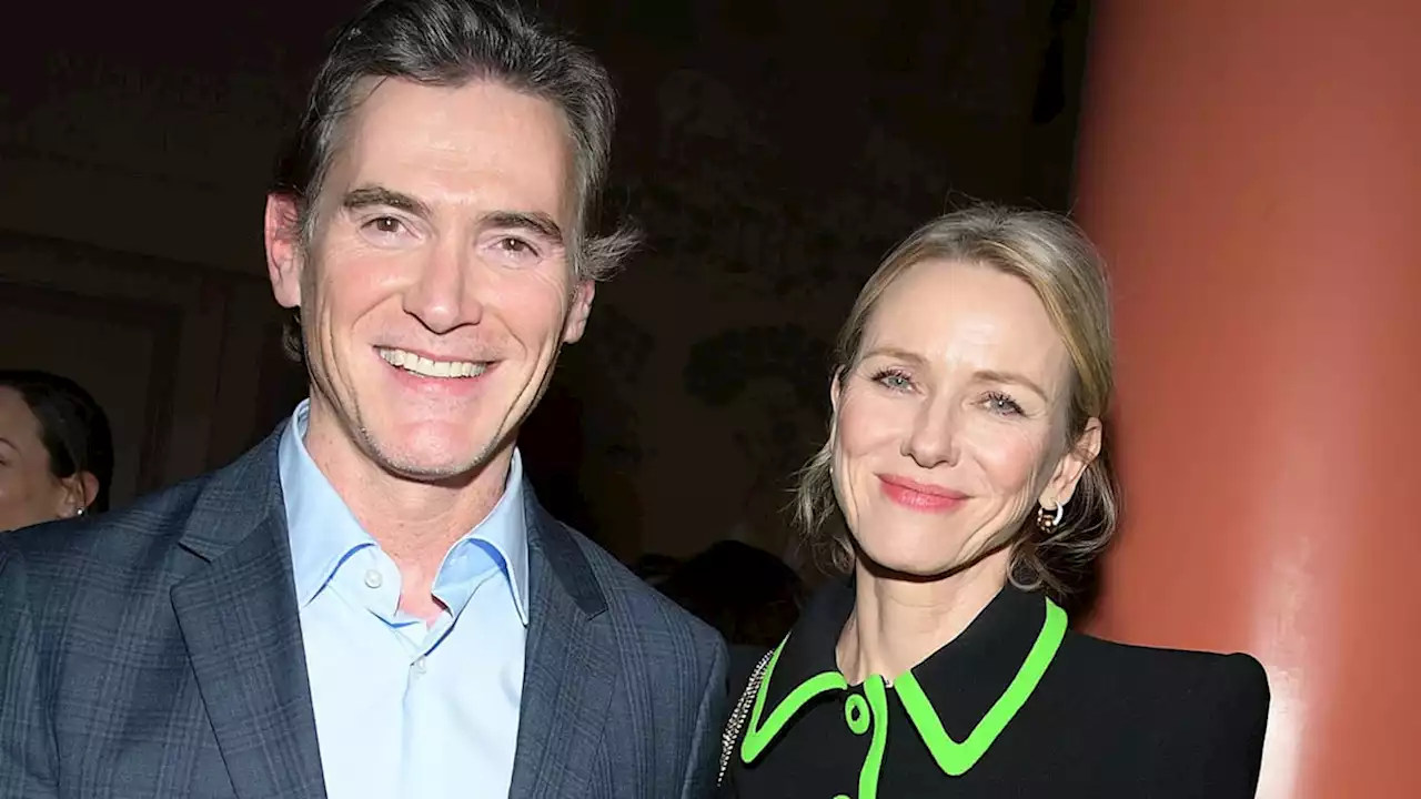 Naomi Watts weds Billy Crudup in stunning sleeveless Oscar de la Renta gown - and see her bouquet