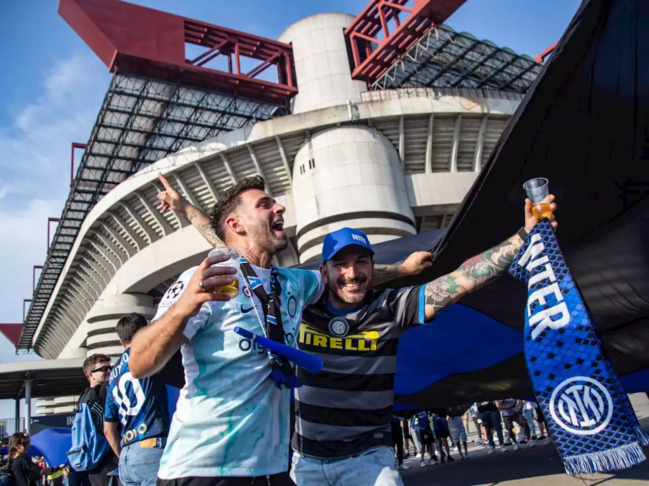 La parola d’ordine è orgoglio: la notte dei tifosi interisti a Milano