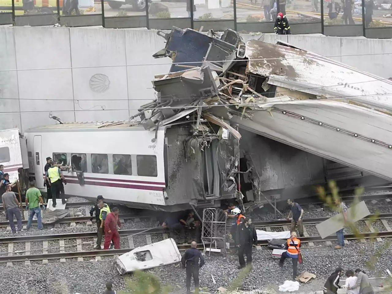 Santiago de Compostela, quando il treno deragliò sulla curva 'maledetta'