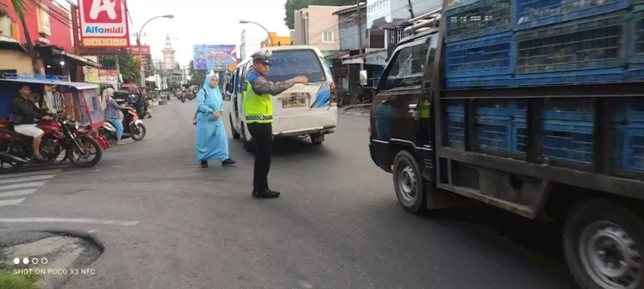 Polres Sibolga Gelar Strong Point di Persimpangan