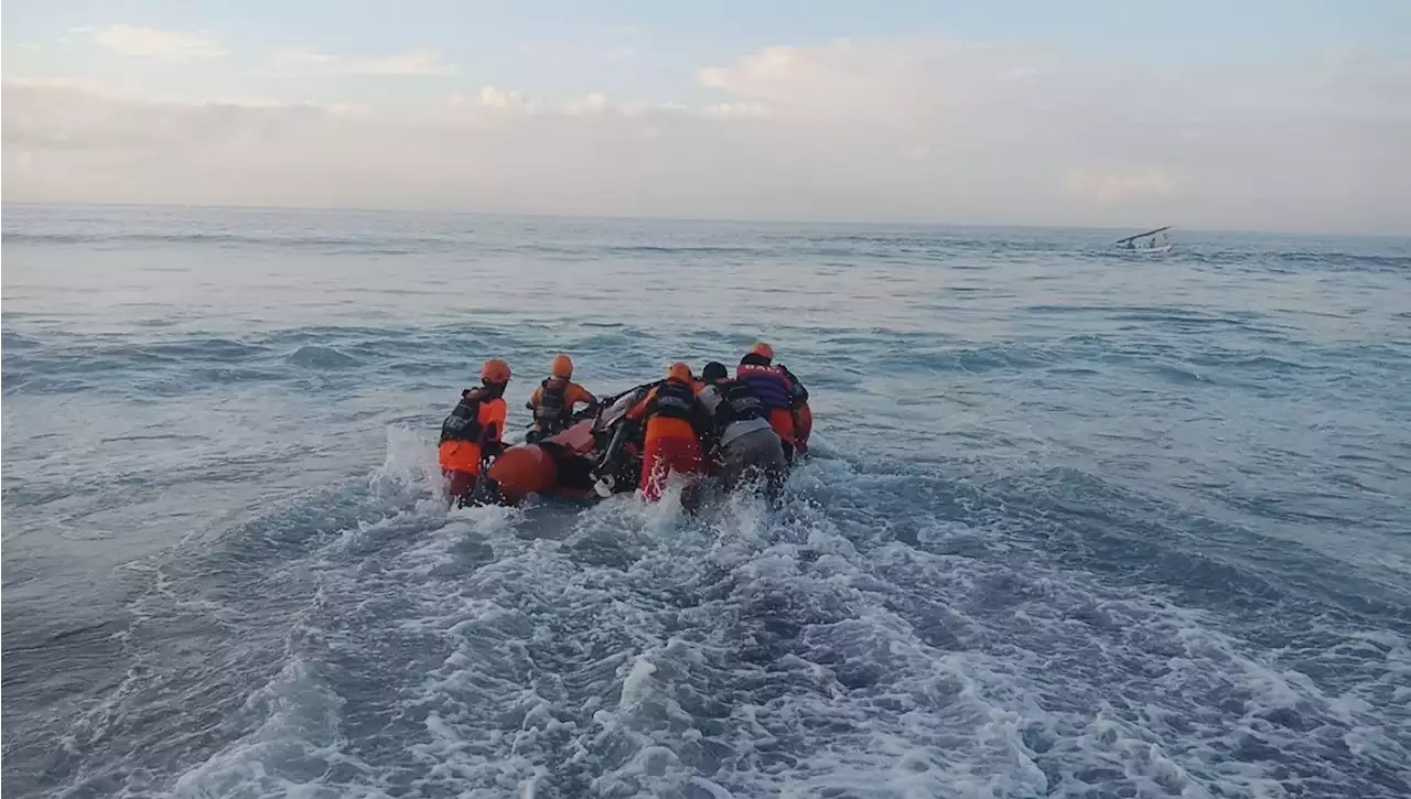 Ombak Pantai Bugbug Hantam 7 Nelayan Karangasem, 6 Selamat, Dewa Gede Puja Hilang