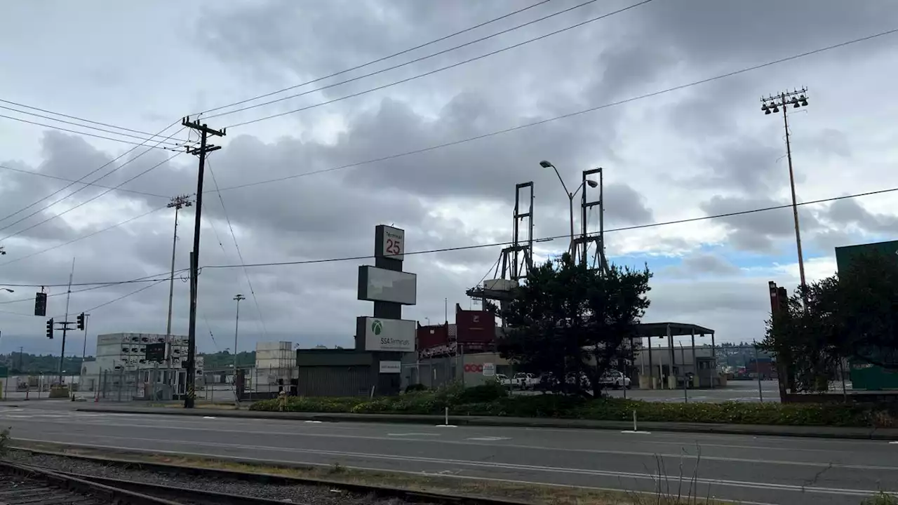 “American exports sitting idle at the docks” as union actions shut down Port of Seattle