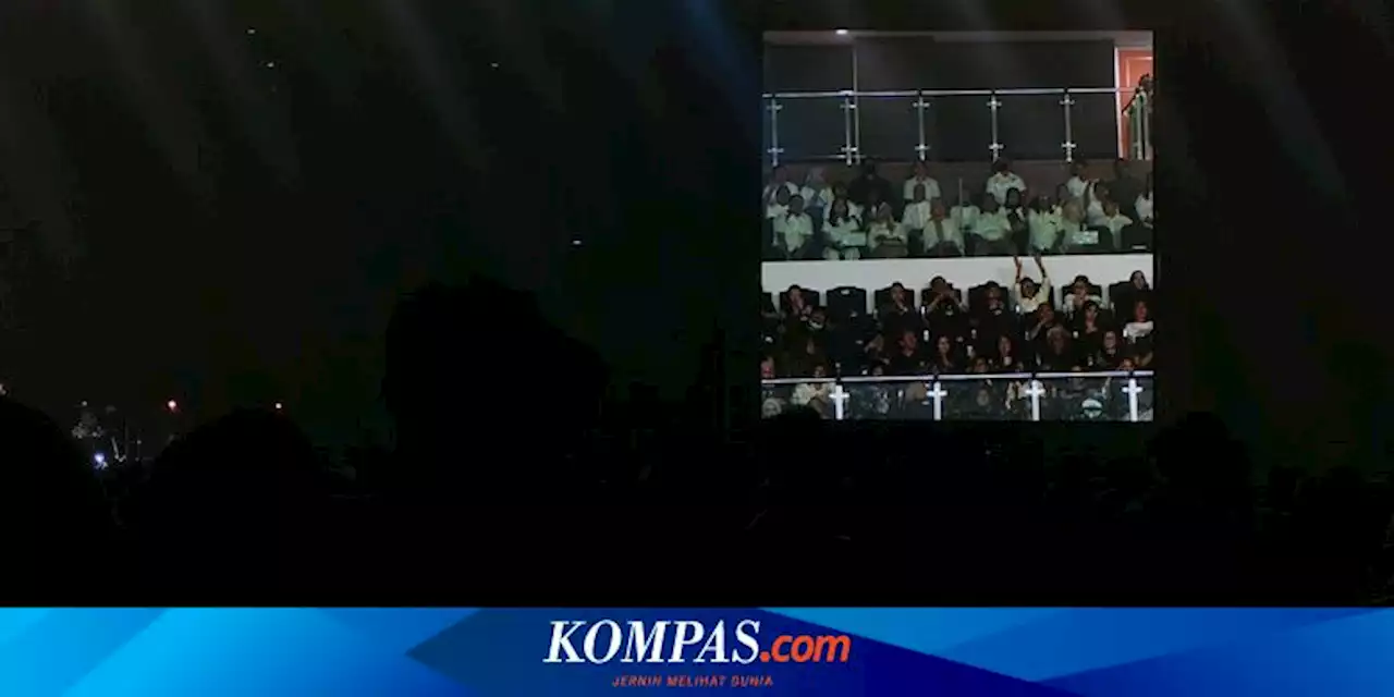 Iriana Nonton Konser 3 Dekade Ari Lasso di Solo, Ditemani Kaesang dan Erina