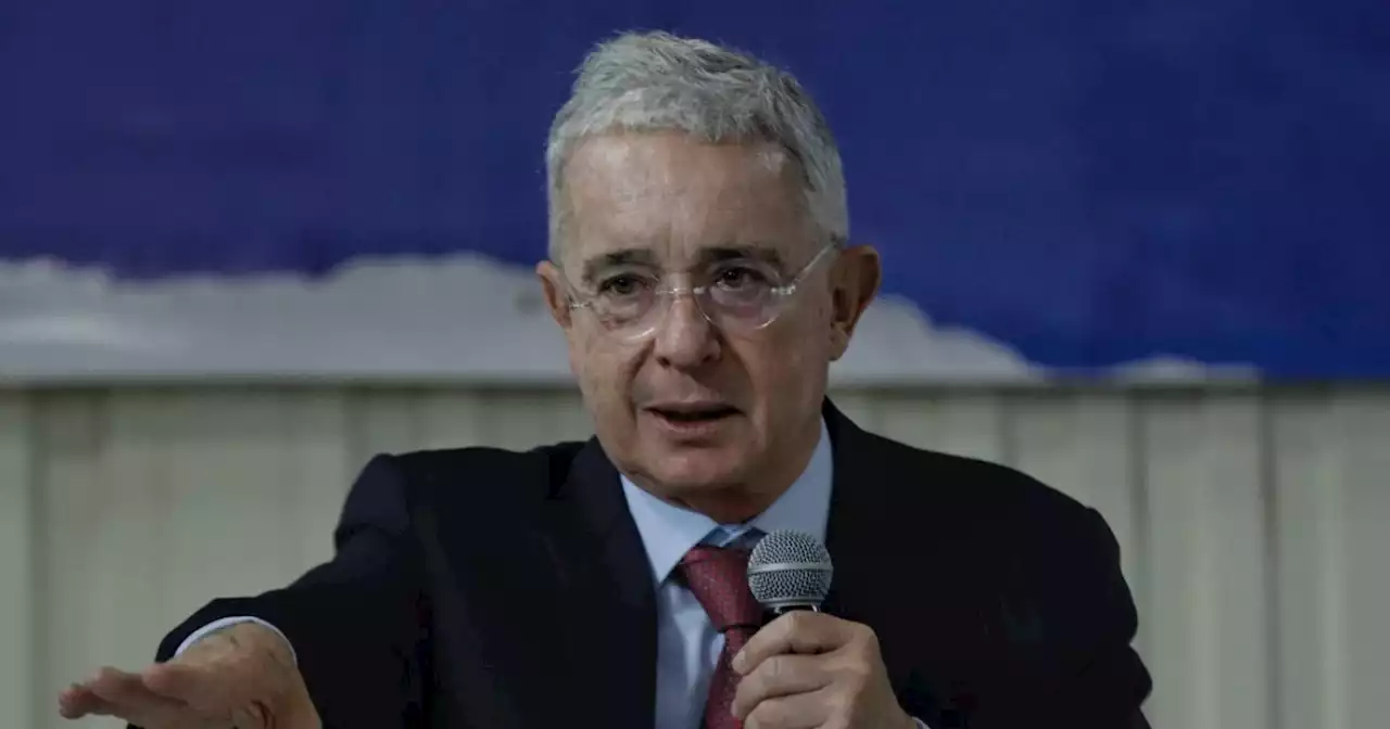 Álvaro Uribe cuestiona el cese bilateral con el ELN: “la paz necesita cesación de crímenes”