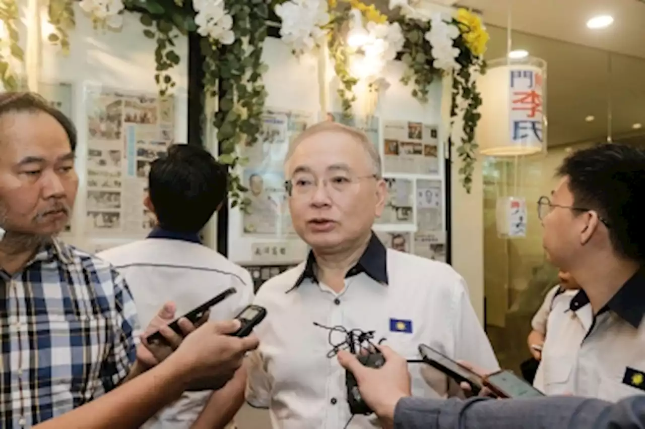 Ka Siong relinquishes post as JB MCA division leader