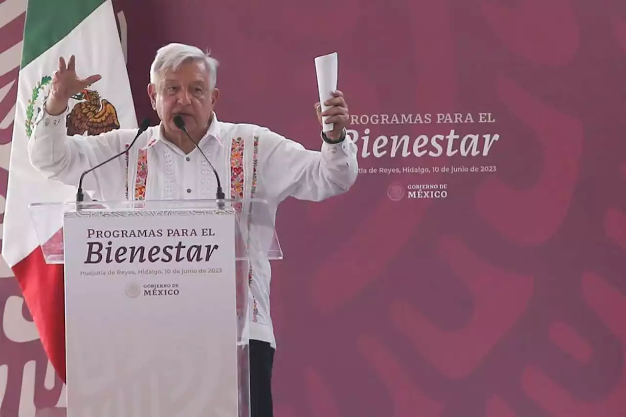 AMLO reconoce dificultades para llevar internet a todo el país