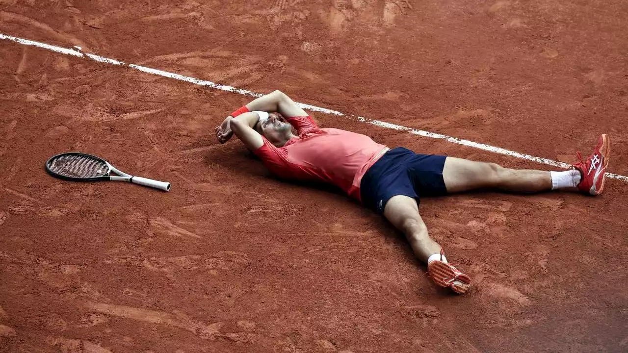 Djokovic agranda su leyenda en Roland Garros con su 23 Grand Slam y recupera el número 1 | Minuto30