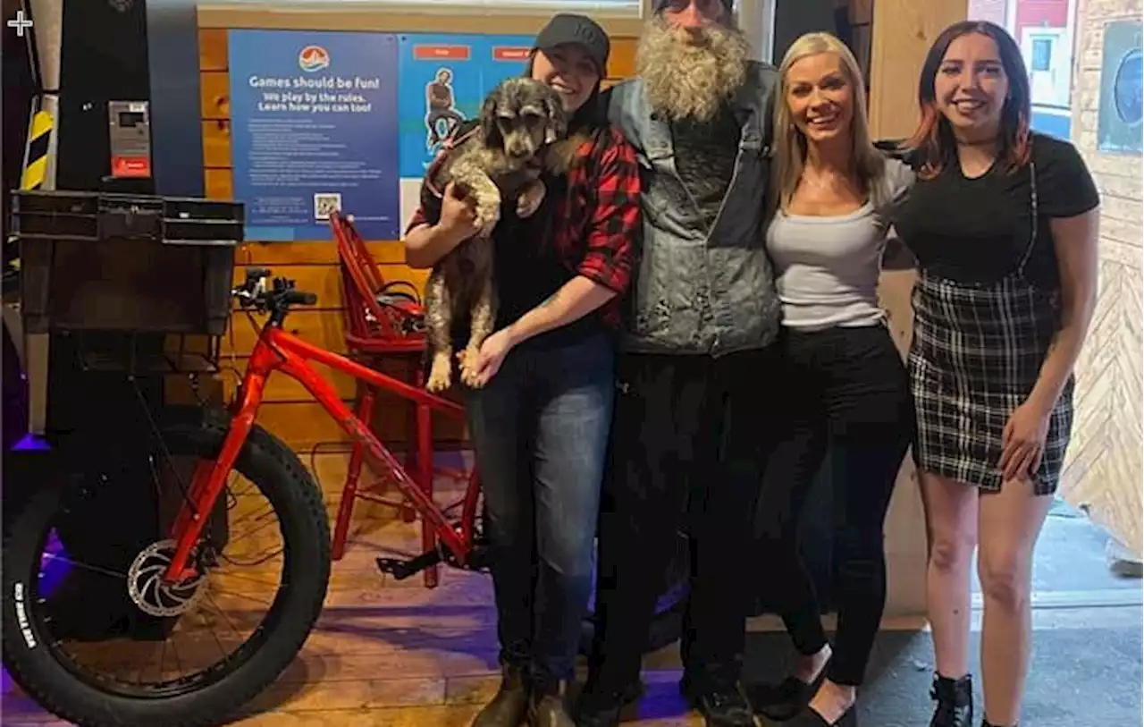 Georgetown Pub fundraises for a new bicycle for regular customer