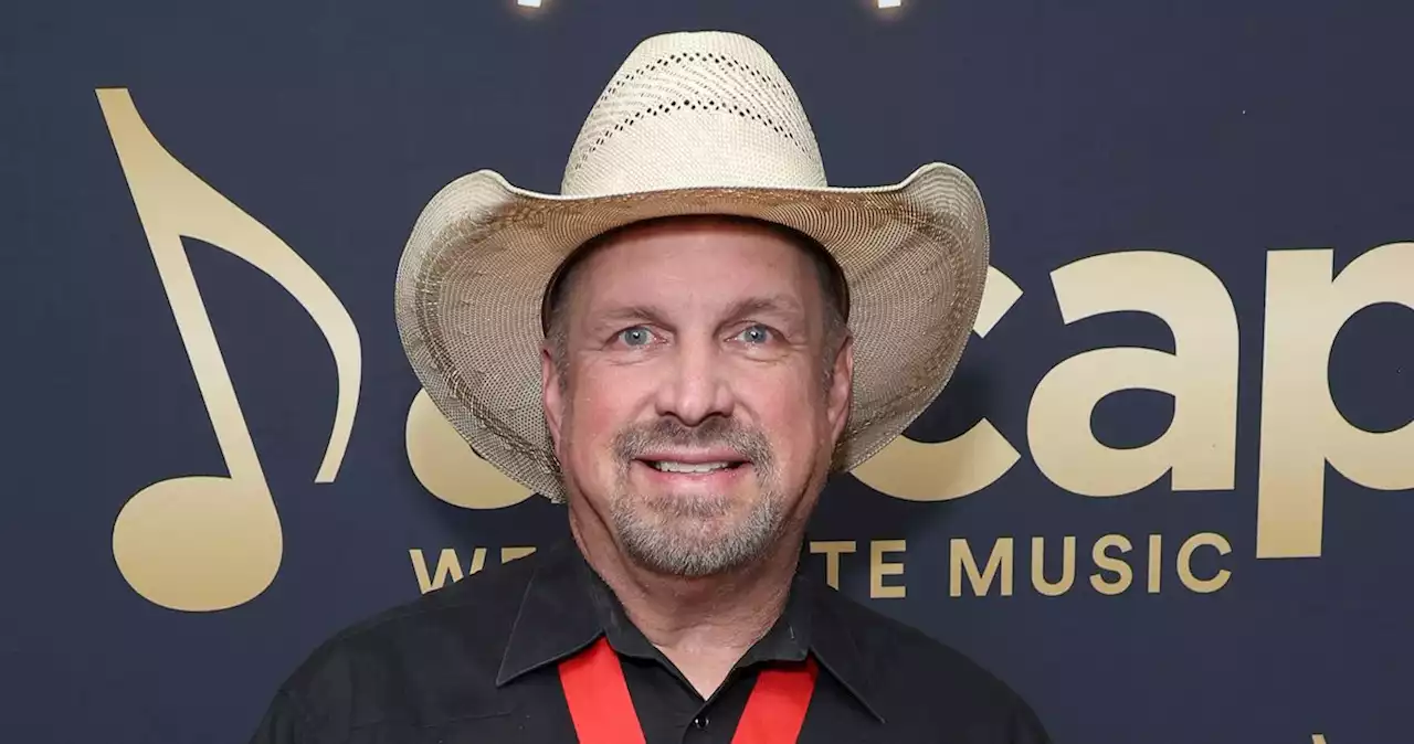 Garth Brooks Will Serve Bud Light at His Nashville Bar