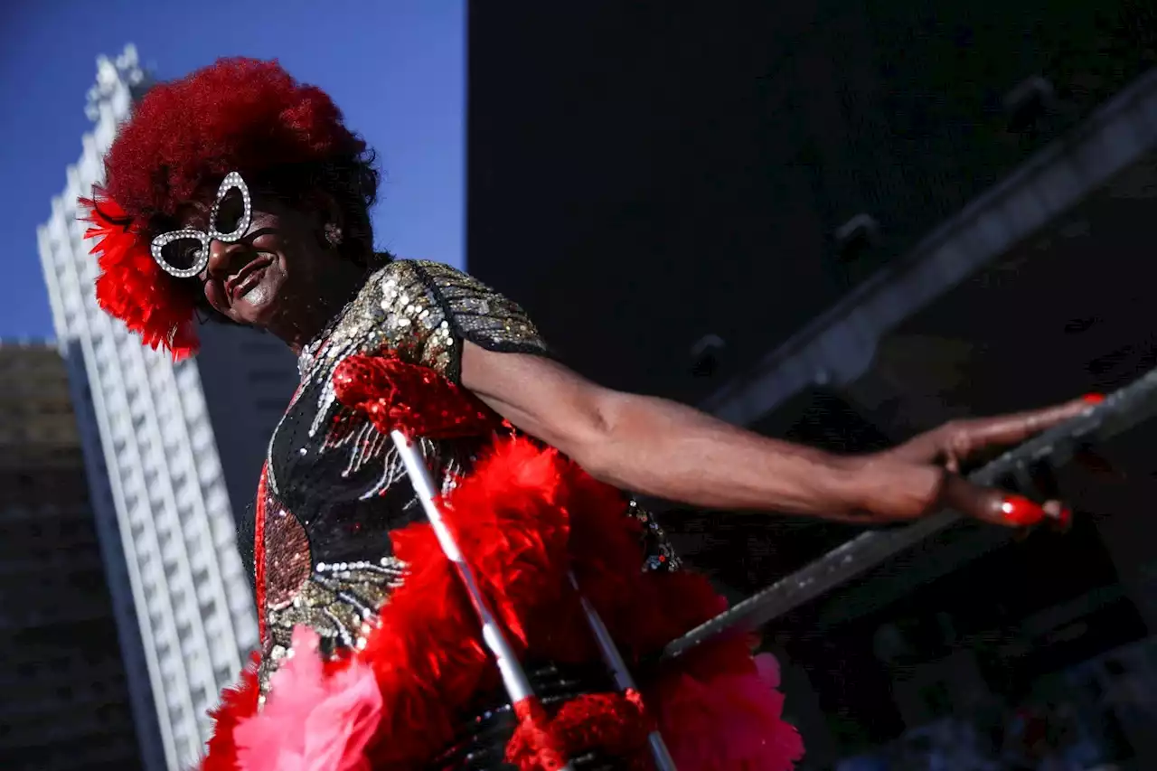 FOTOS: Parada LGBTQIA+ reúne multidão e celebra a diversidade em SP