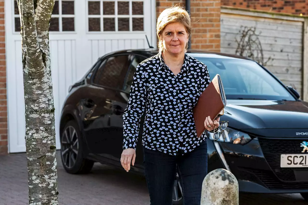 La ex ministra principal de Escocia, Nicola Sturgeon, arrestada por la investigación a las finanzas del SNP