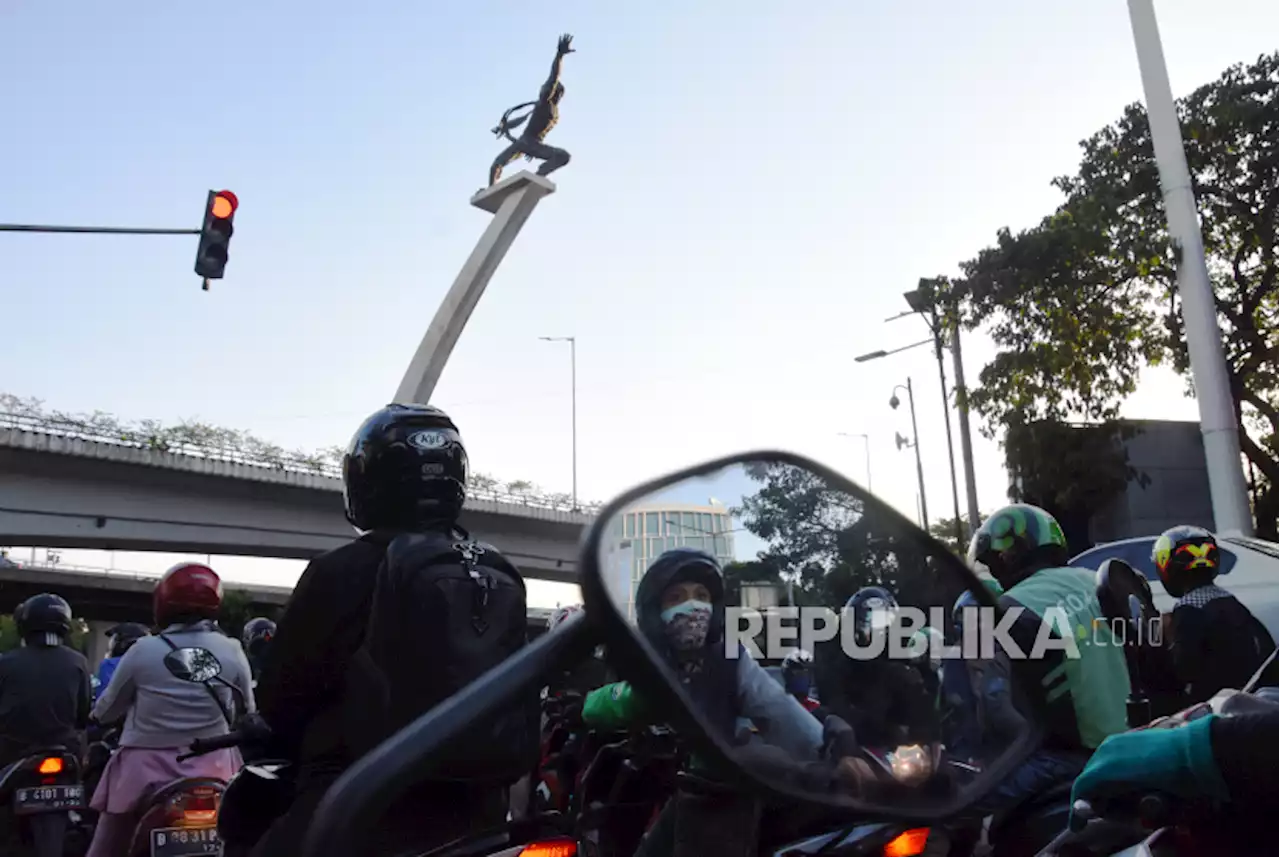 Pengamat: Perlu Kajian Efektivitas Teknologi Sistem Kontrol Lalin di DKI |Republika Online