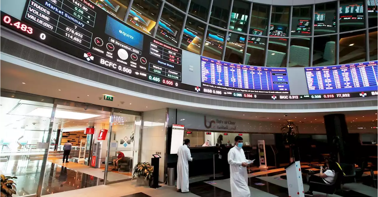 Major Gulf bourses end lower on falling oil prices