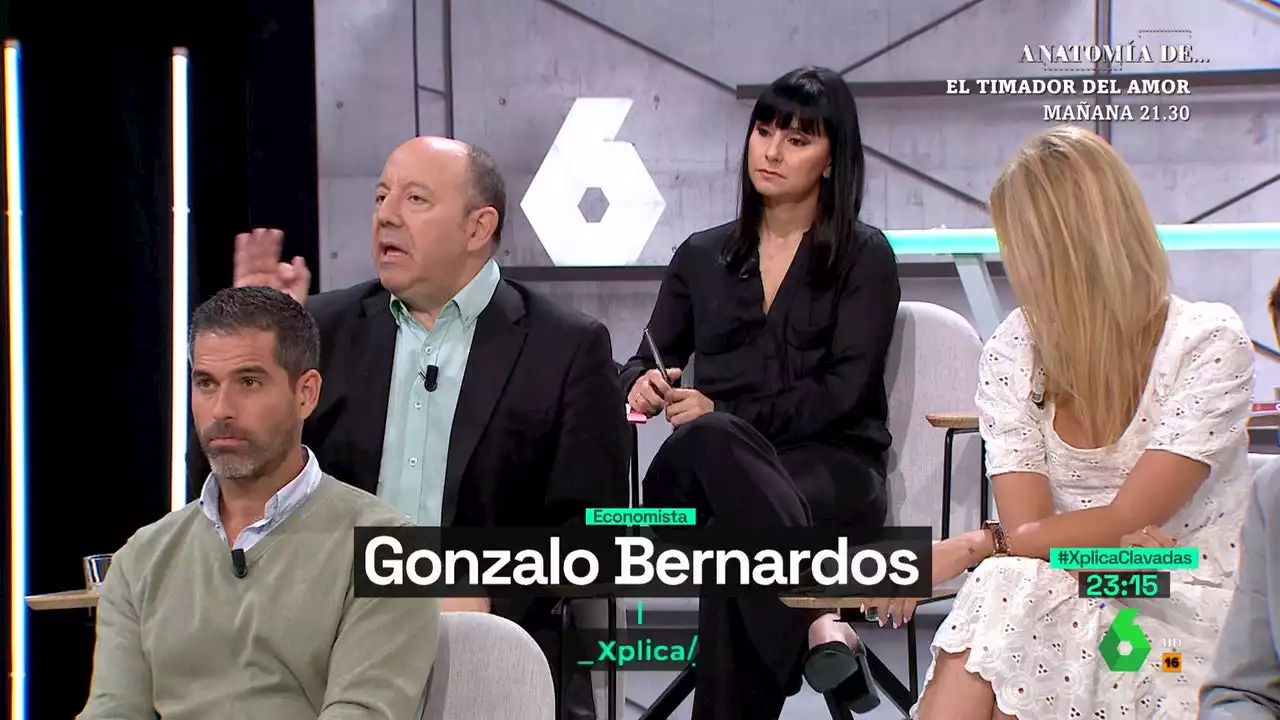 El economista Gonzalo Bernardos explica por qué no deberías dejarte llevar por la idea de 'un día es un día' si quieres ahorrar