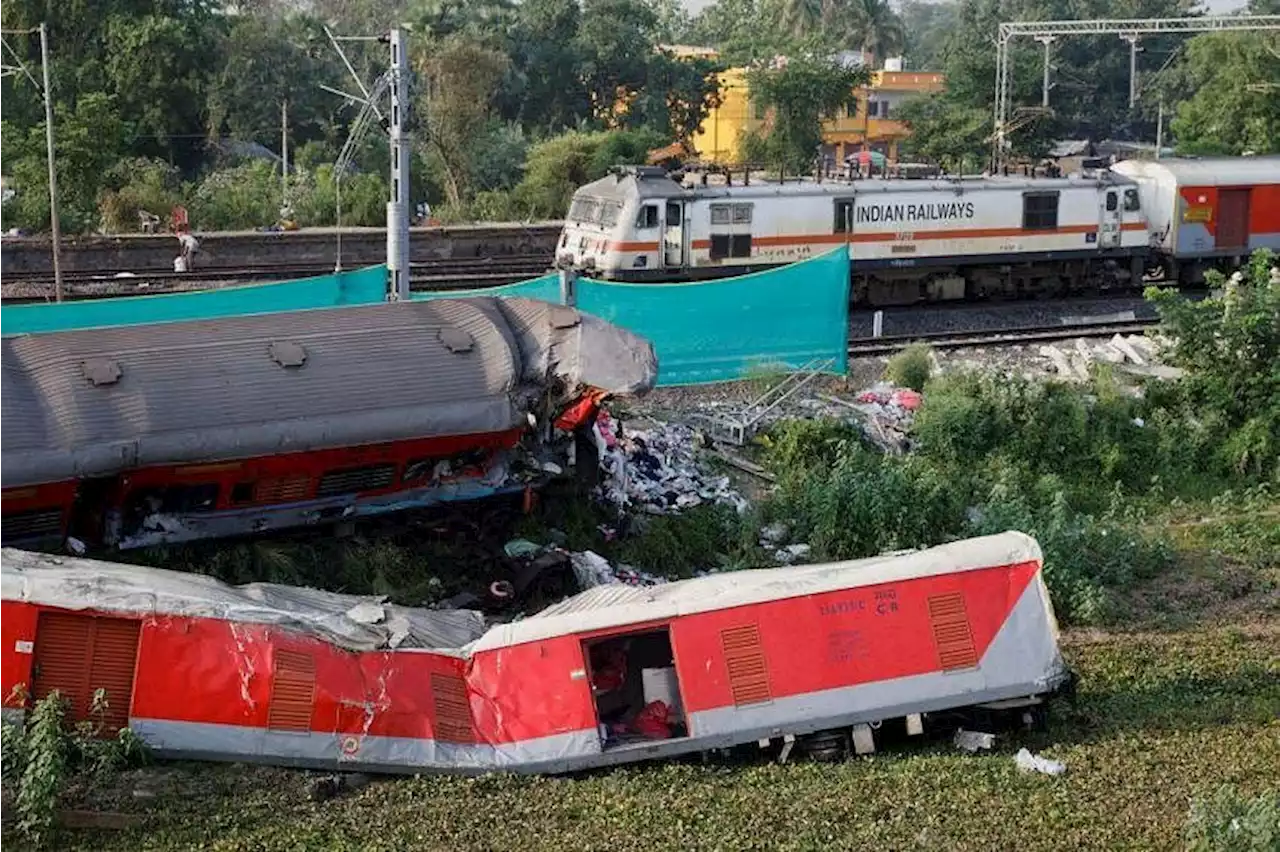 India rail crash probe is focusing on manual bypass of track signal