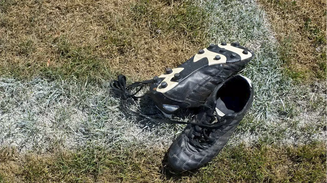 Seniorenspieler schießt Schiedsrichter ab: Drei Vorfälle auf Berliner Plätzen, die die ungehemmte Aggression im Fußball zeigen