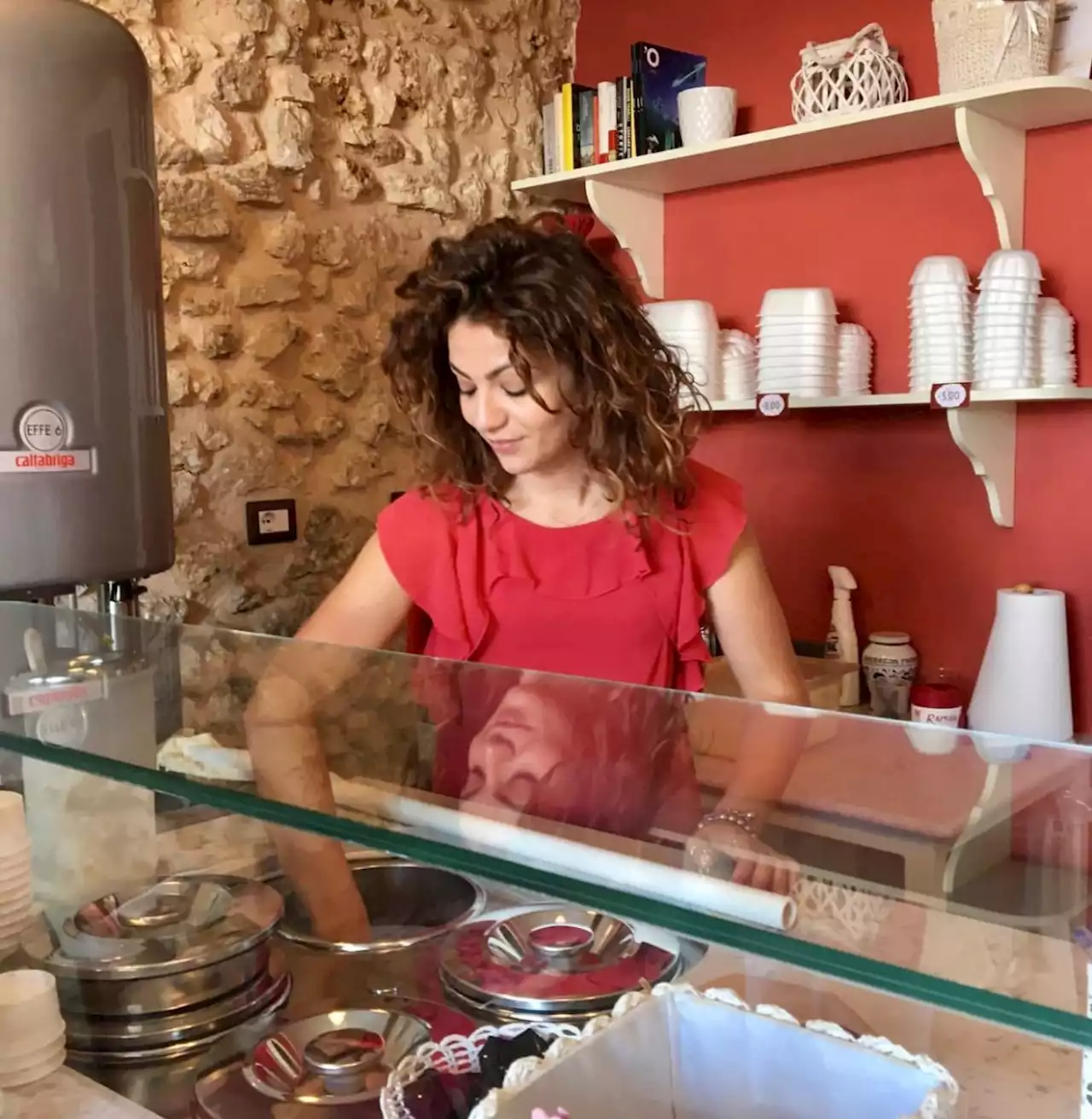 'My Italian ancestors migrated to the UK to sell gelato, now I'm trying to track them down'