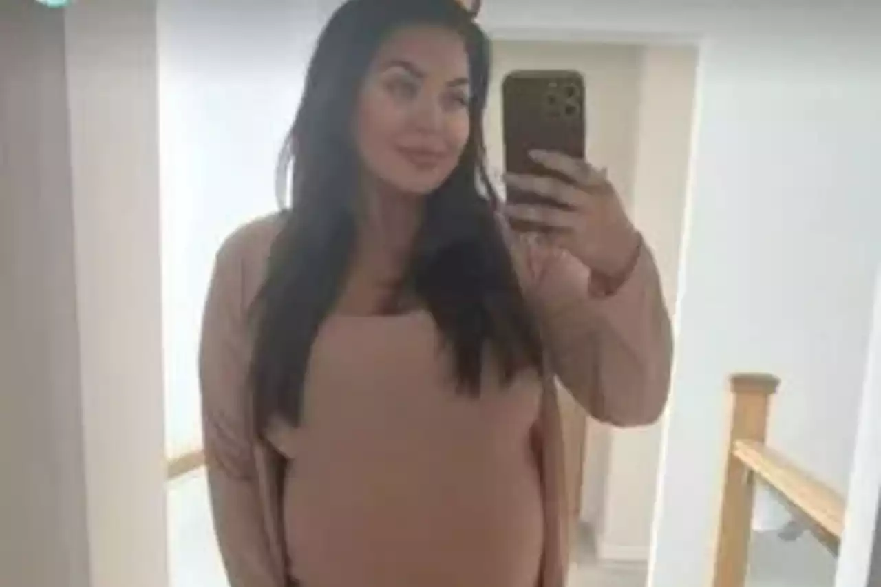 Ex Gogglebox star Scarlett Moffatt teases baby’s due date as she shows off huge baby bump