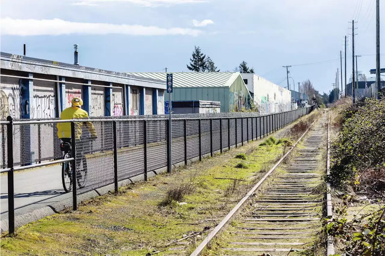 Trail along old E&N line would cost $172.7 million and bring economic benefits, say advocates