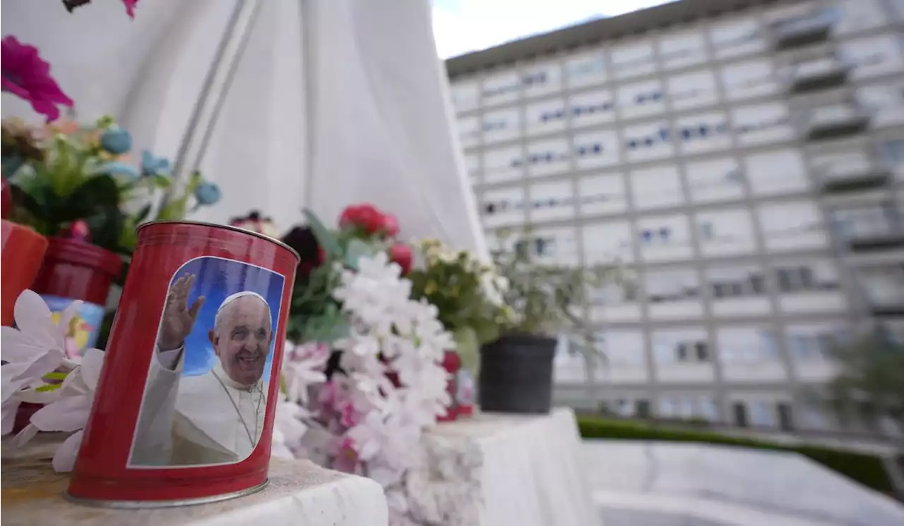 Hospitalized Pope Francis follows Mass on TV, lunches with medical personnel and aides