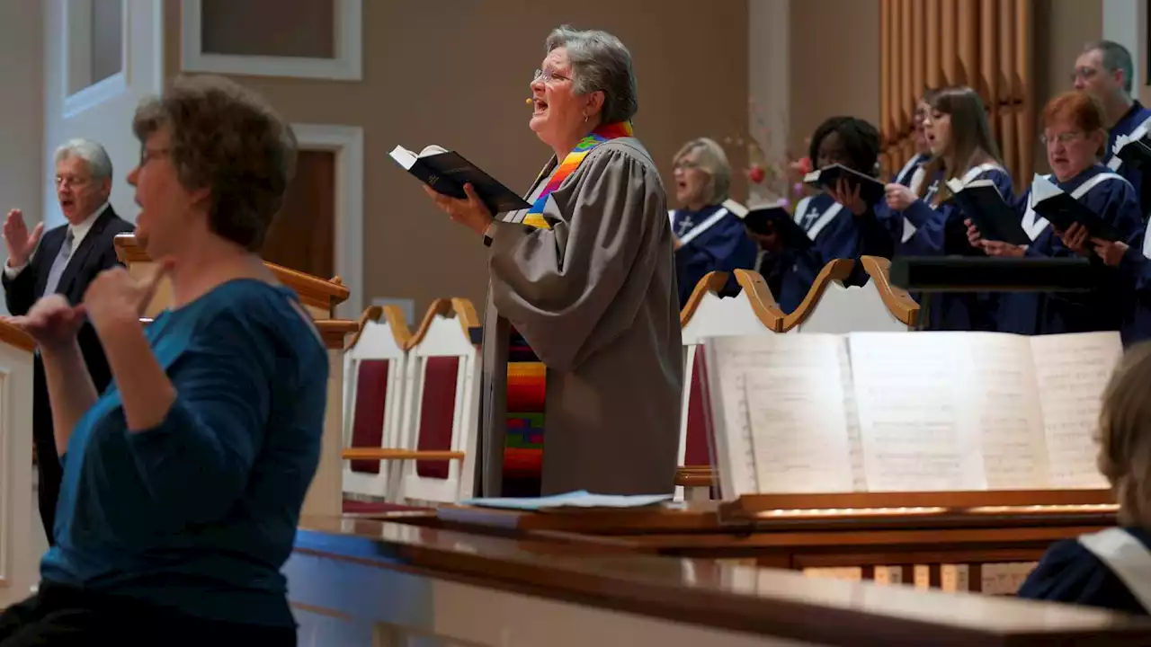 In a last-ditch effort, longtime Southern Baptist churches expelled for women pastors fight to stay