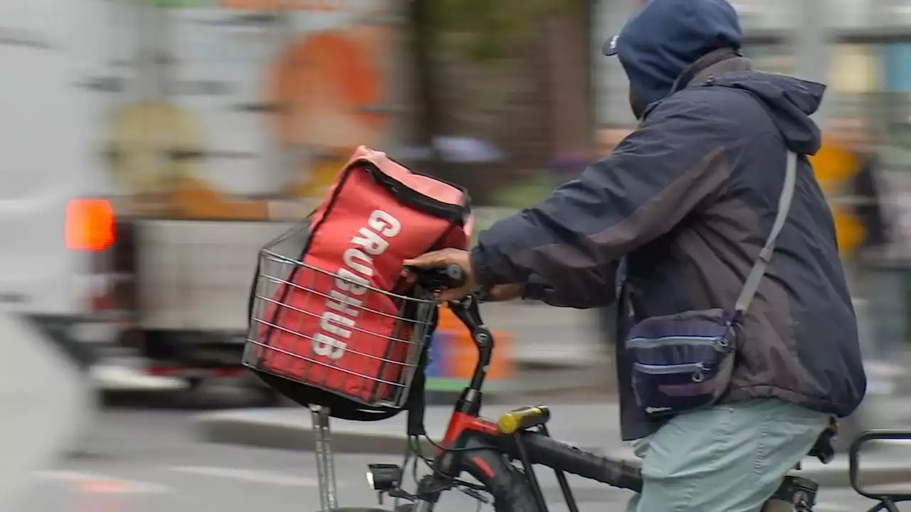 New York City mandates $18 minimum wage rate food delivery app workers