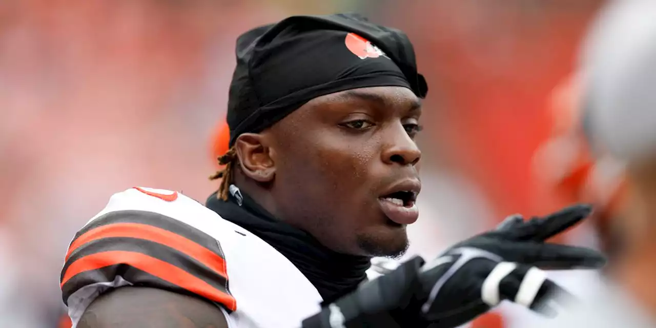 Assault charges against Cleveland Browns DT Perrion Winfrey dismissed