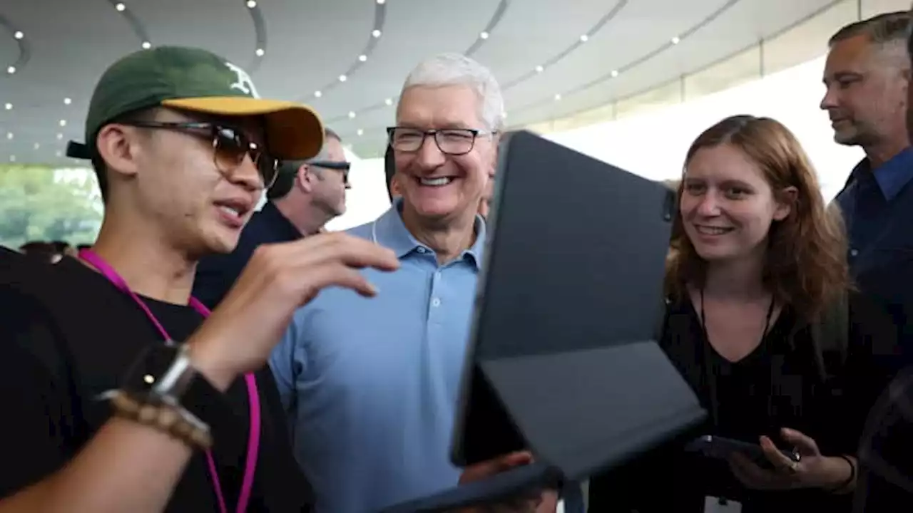 Apple hits record high one week after announcing Vision Pro VR headset